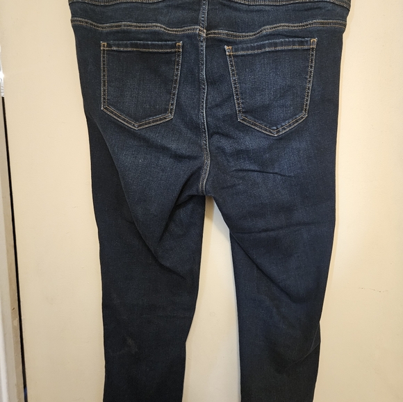 Torrid Capri jeans - Picture 3 of 3